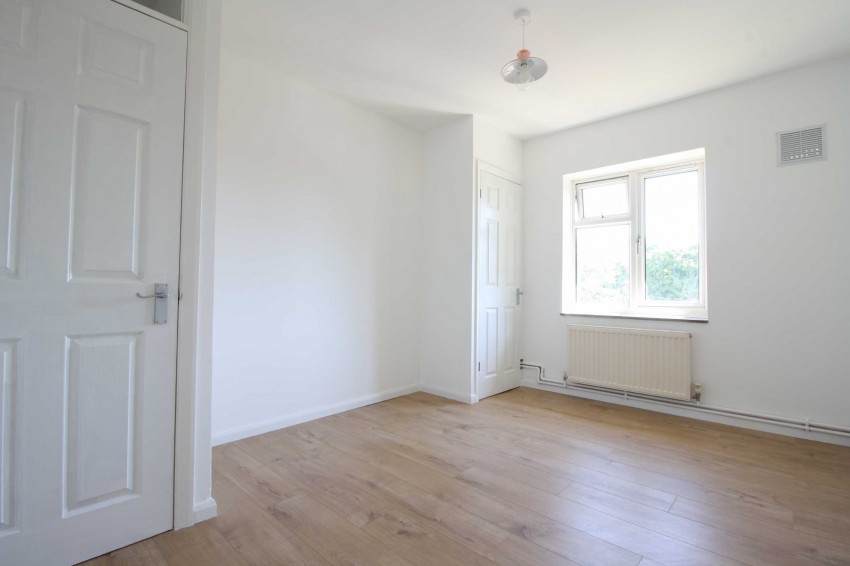 Pinner Grove, Pinner, Middlesex, 2 bedroom, Flat