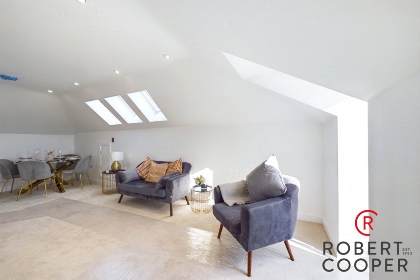 Long Drive, South Ruislip, 2 bedroom, Upper Floor Flat