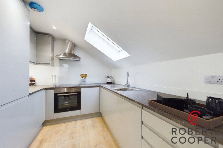 Long Drive, South Ruislip, 2 bedroom, Upper Floor Flat