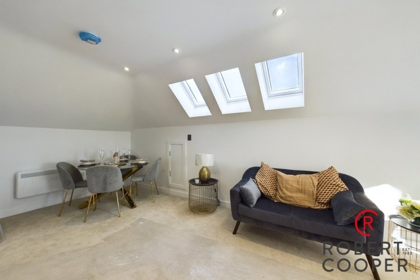 Long Drive, South Ruislip, 2 bedroom, Upper Floor Flat