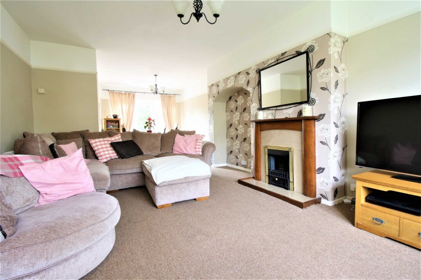 West Mead, South Ruislip, Middlesex, 3 bedroom, Semi Detached House