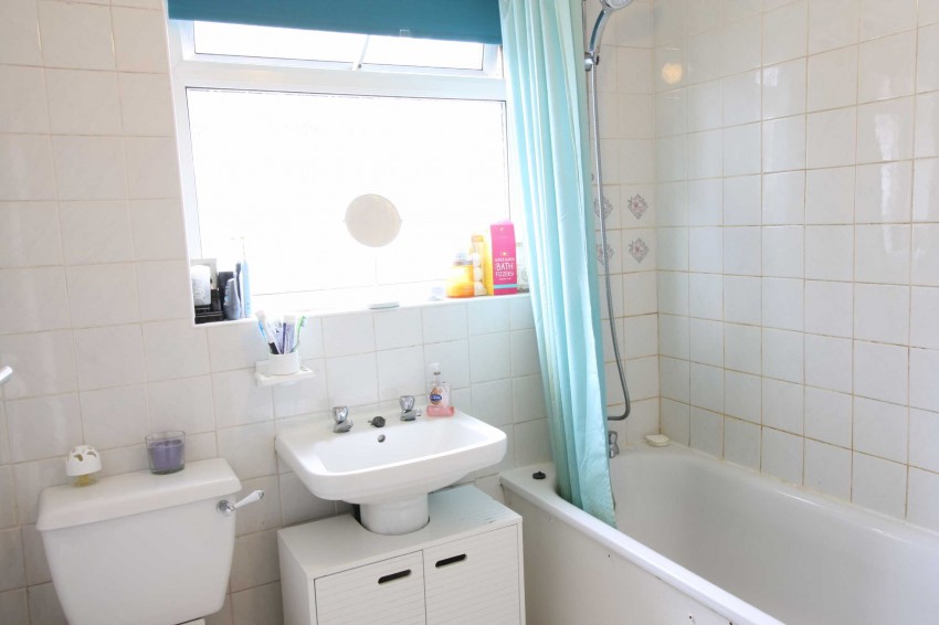 The Croft, Ruislip, 3 bedroom, Semi Detached Bungalow