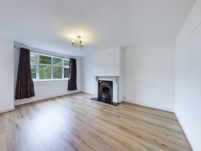 East Towers, Pinner, Middlesex, 4 bedroom, Semi Detached House