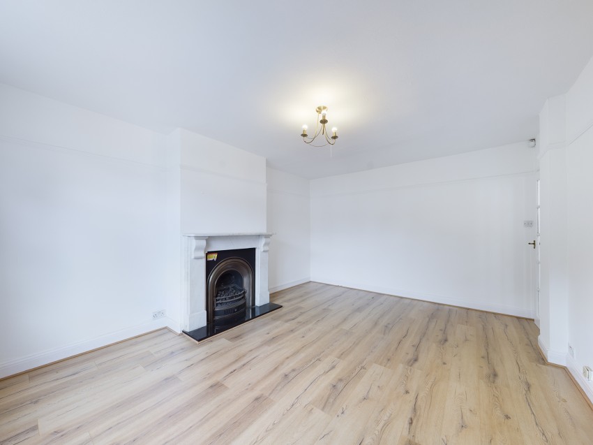 East Towers, Pinner, Middlesex, 4 bedroom, Semi Detached House