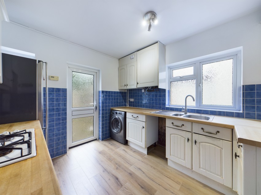 East Towers, Pinner, Middlesex, 4 bedroom, Semi Detached House