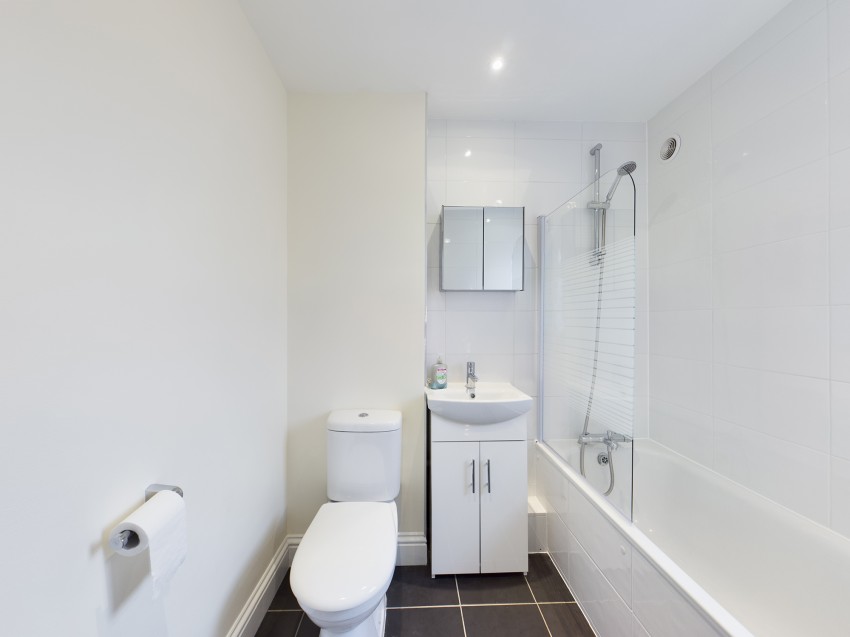 Lakeside Close, Ruislip, 1 bedroom, Terraced Bungalow