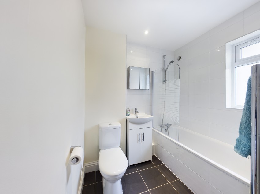 Lakeside Close, Ruislip, 1 bedroom, Terraced Bungalow