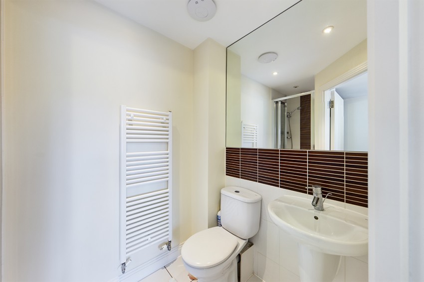 Kingsend, Ruislip, 2 bedroom, Flat