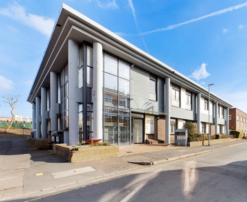 The Runway, Ruislip, 2 bedroom, Flat