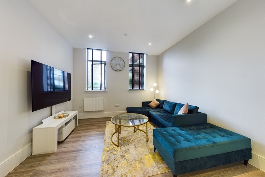 Field End Road, Ruislip, 2 bedroom, Flat