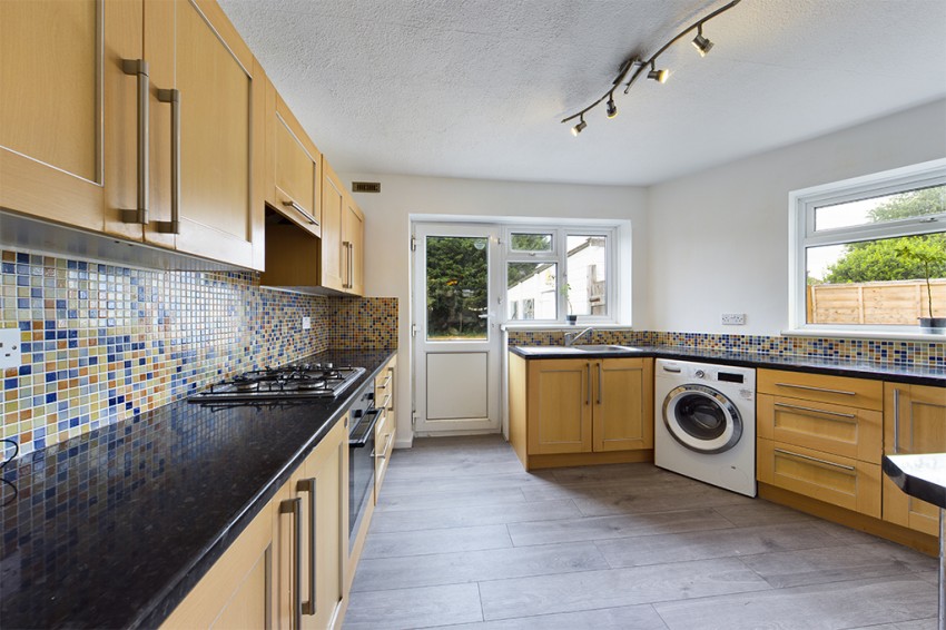 Royal Crescent, South Ruislip, Middlesex, 3 bedroom, Semi Detached House