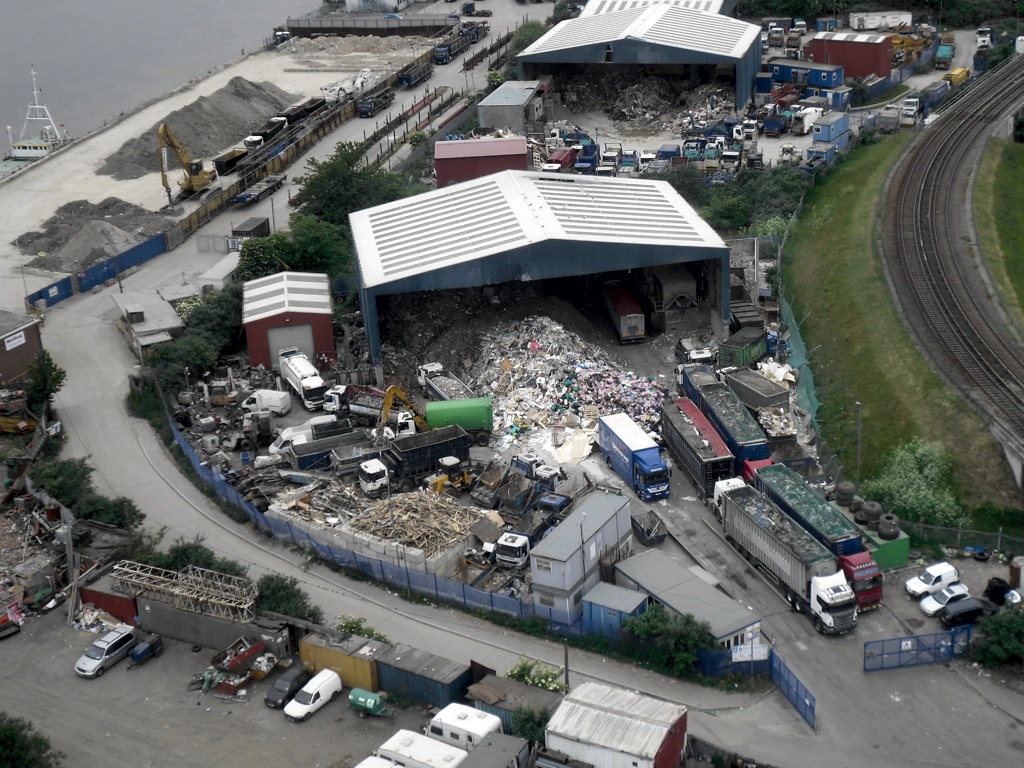 Left Hanging « Robert Hampton