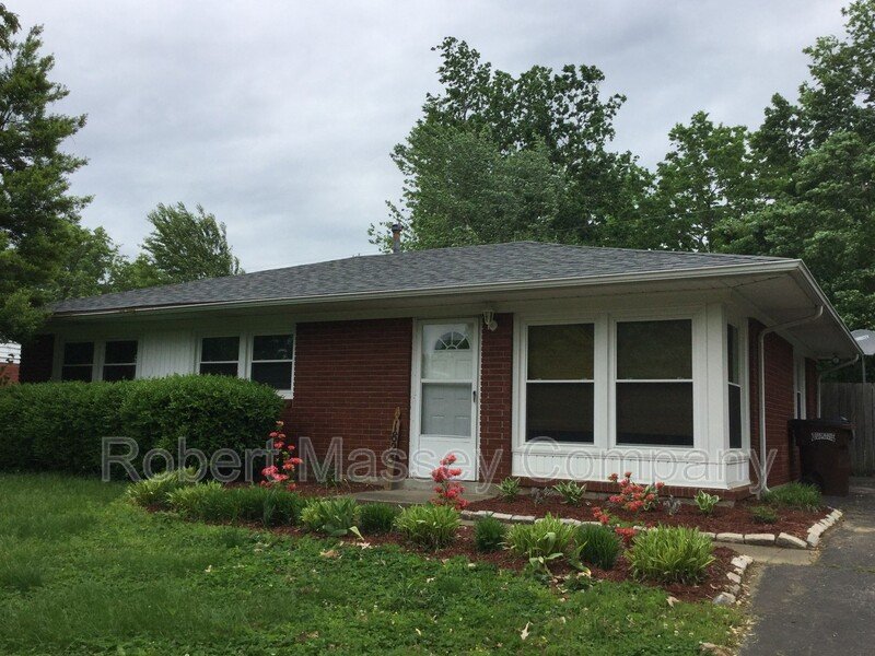1823 Millgate Road Louisville, KY 40223 Robert Massey Co