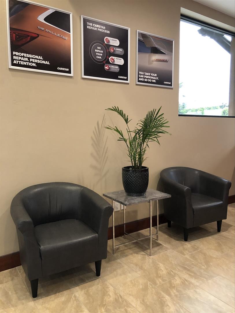 Waiting Room Robert's Collision & Repair Auto body