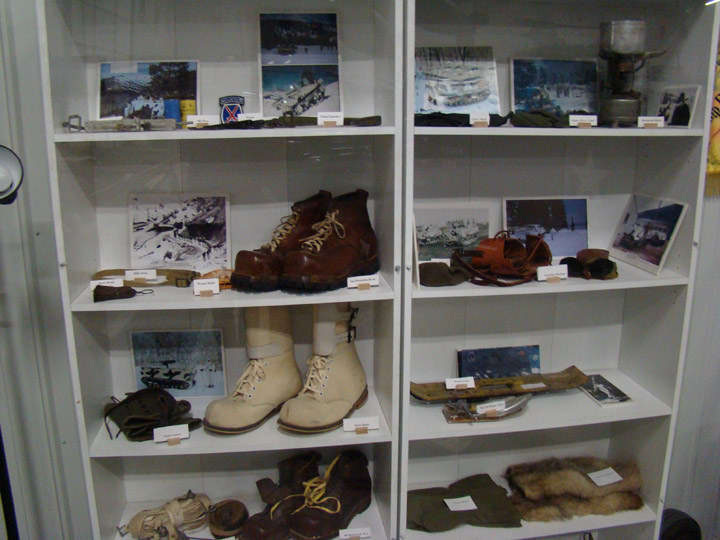 ROBERTS ARMORY WORLD WAR II MUSEUM ROCHELLE, ILLINOIS