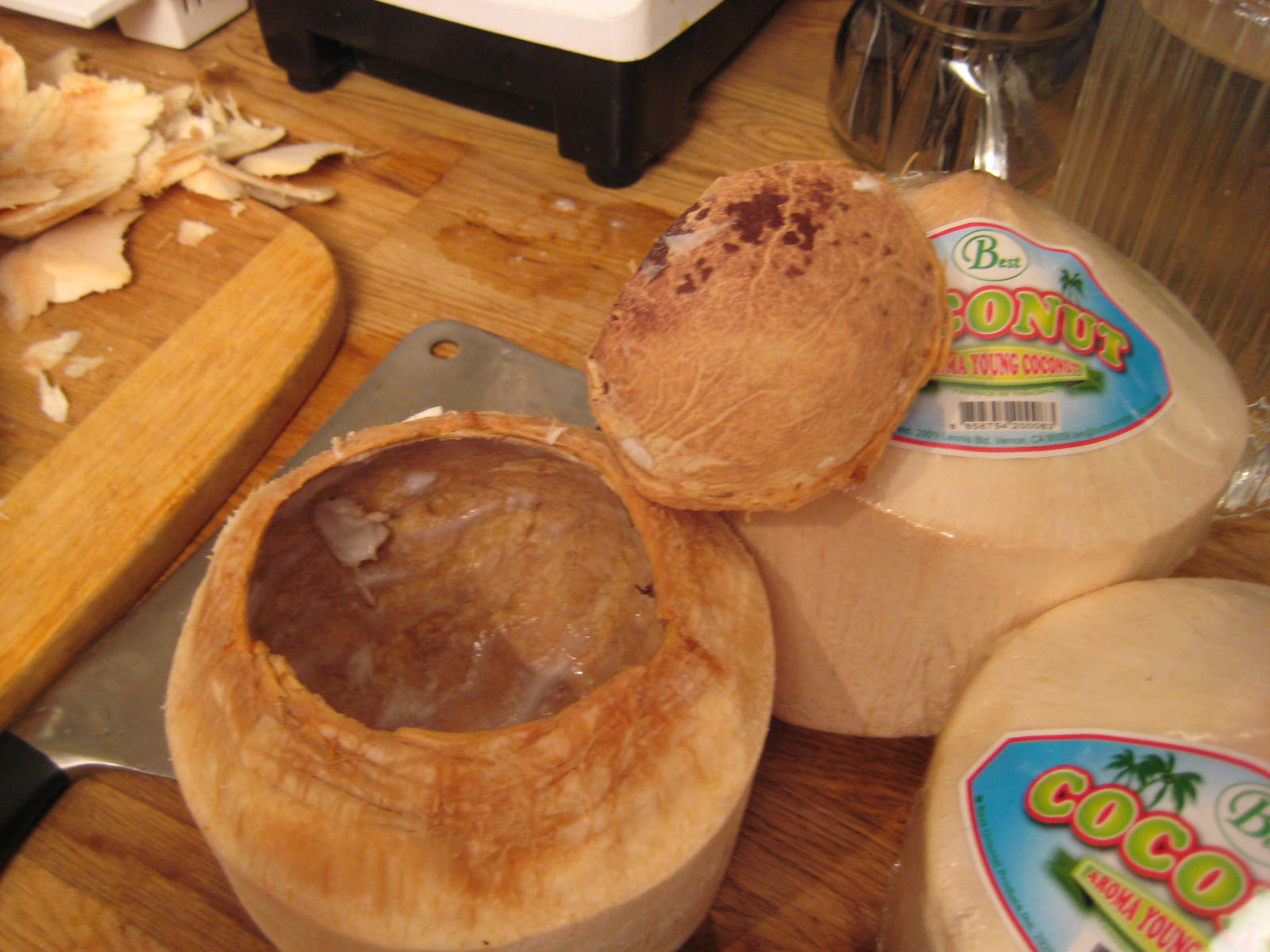 How to open a Young Thai Coconut and make Coconut MilkRobins Key