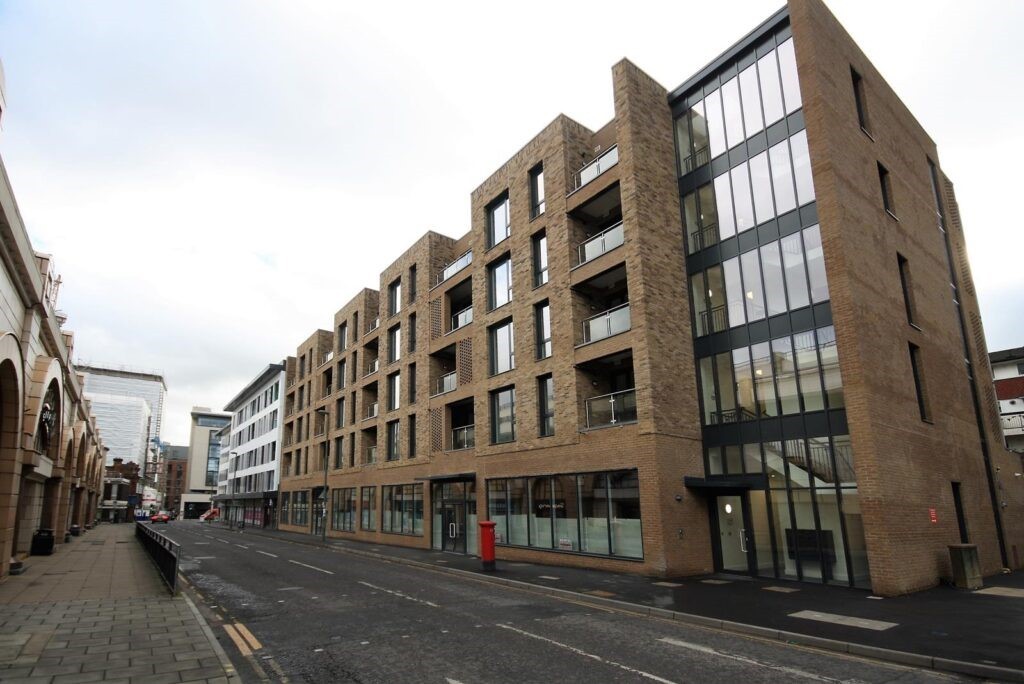 Cromwell Road, Redhill, Shop