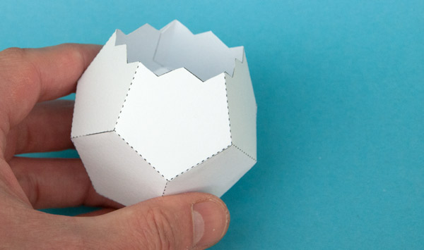 Egg Box, a simple template to download and make Rob Ives