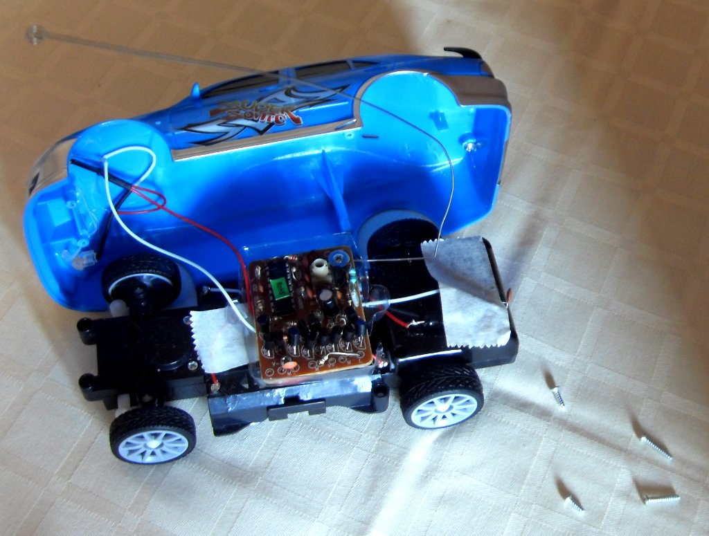 Bluetooth RC Car RoboRemo project