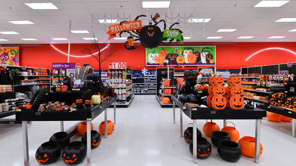 Thiết kế Halloween halloween decorations in store độc đáo cho ngôi nhà