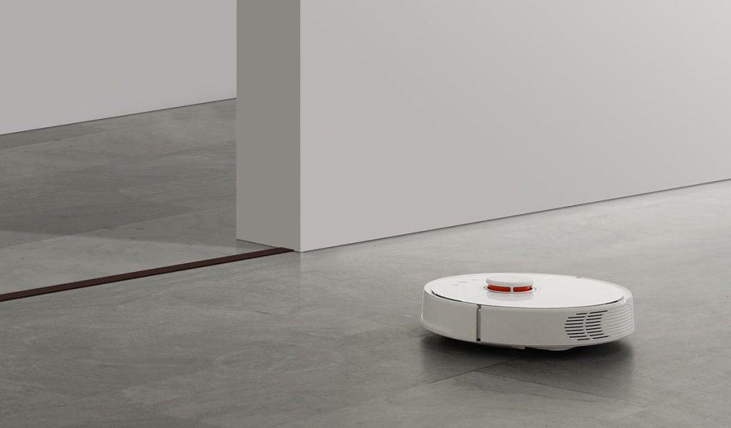 How Well Do Robot Vacuums Work in Long Hallways? Robot Pet Friends