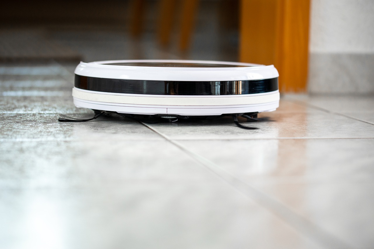 Robot Vacuum Cleaners Uses, How they Work, Types, and Buy Tips