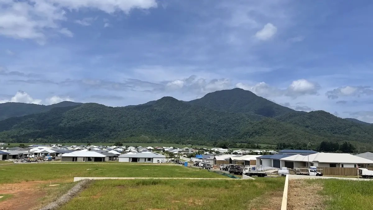 Mount Peter Cairns Community Guide • Cairns