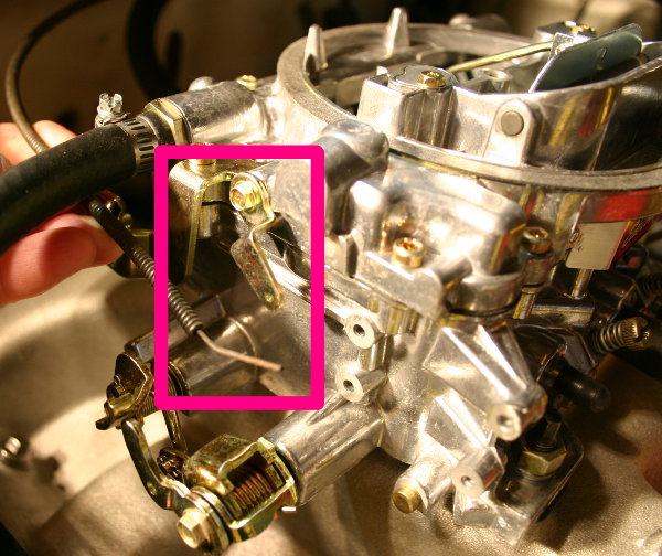 How should the choke cable be attached to an Edelbrock 1407? The