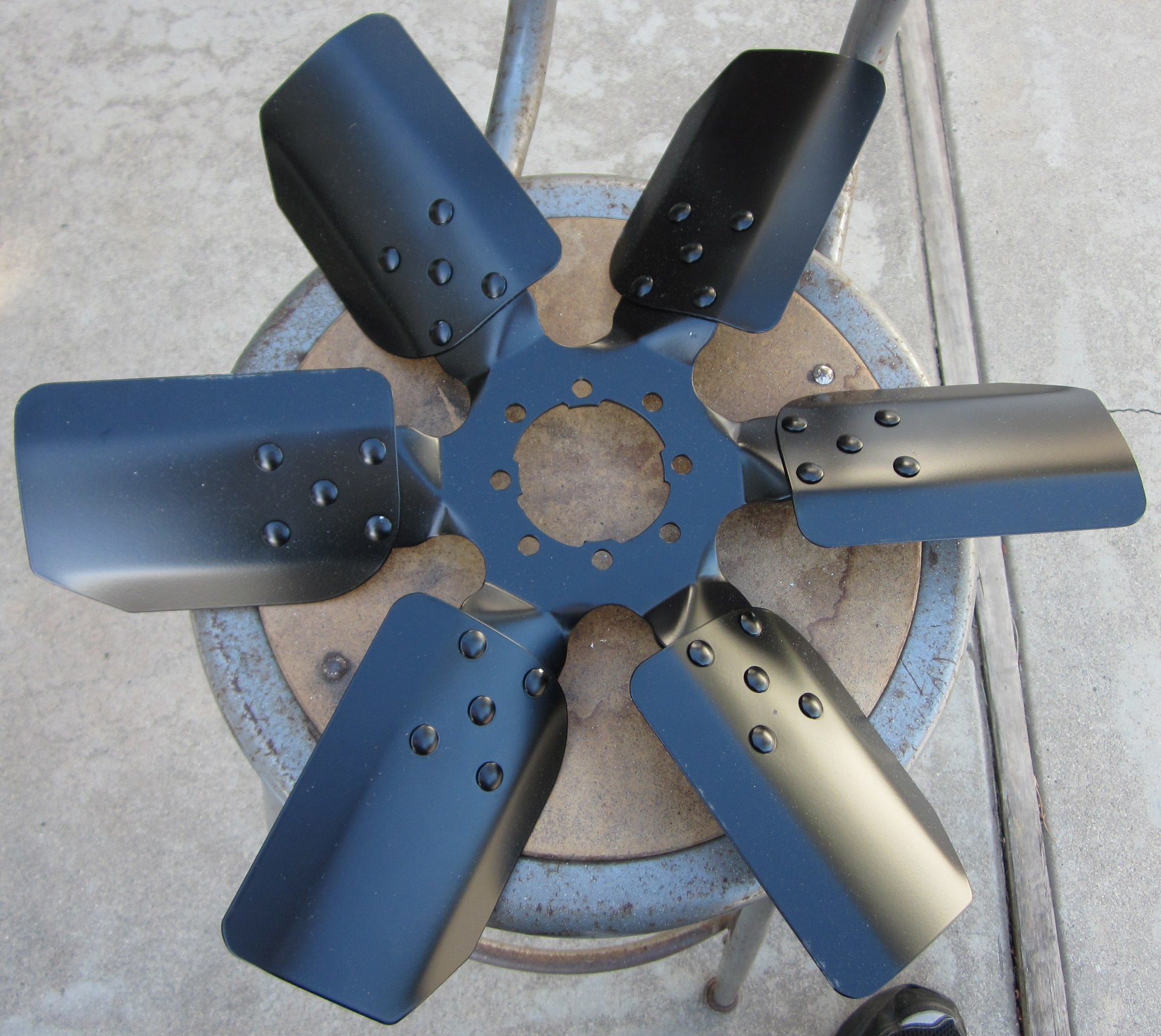 FE clutch fan installation Hayden 2710 and Derale 17118. The