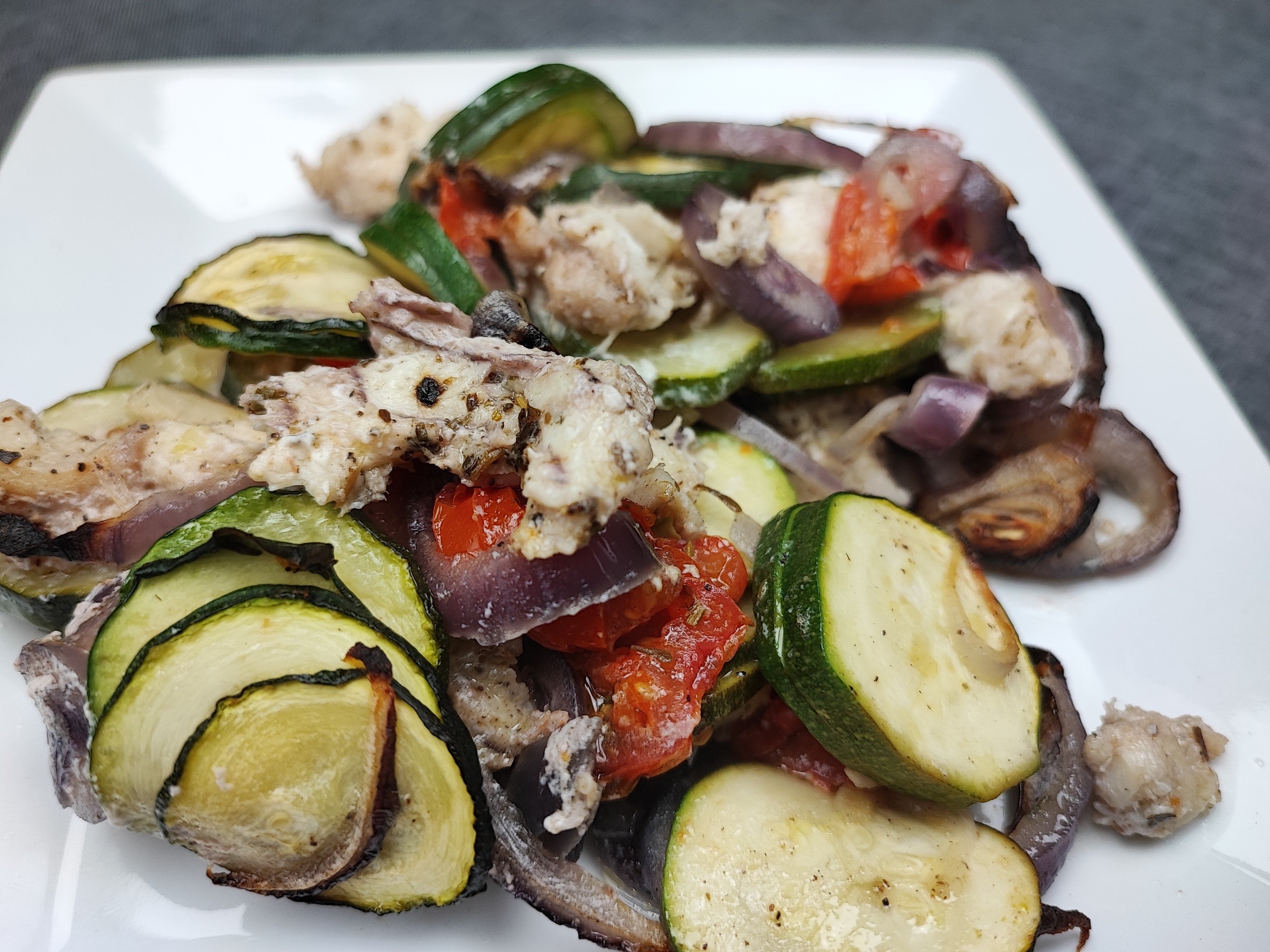 Filets de Brosme Courgette et oignons rouges RocherOcean