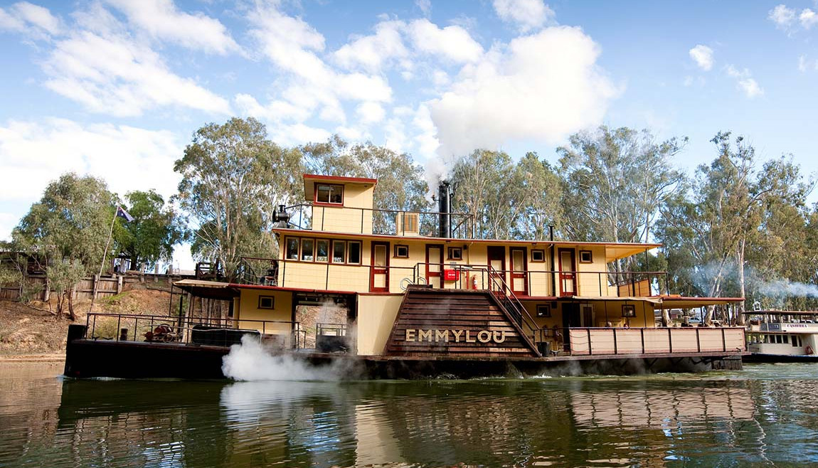 Echuca Paddle Steamers Visit Rochester Victoria