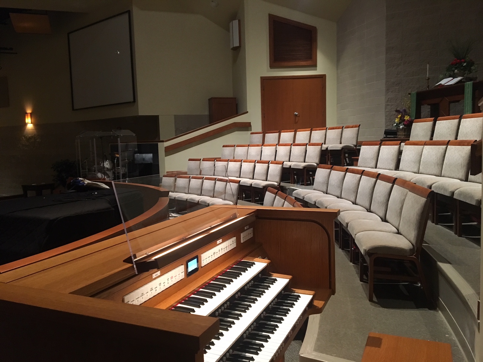A new Inspire Series 343 organ for Clay Church in South Bend, IN! Rodgers