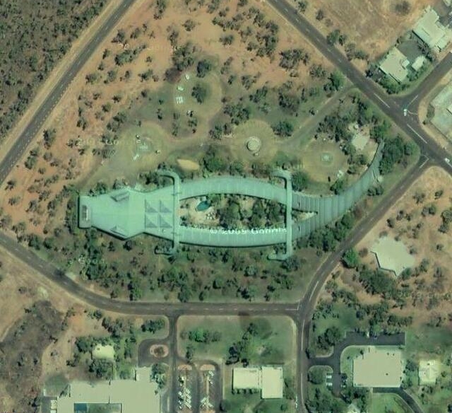 Giant crocodile (Giant) Strange Google Earth maps ∴