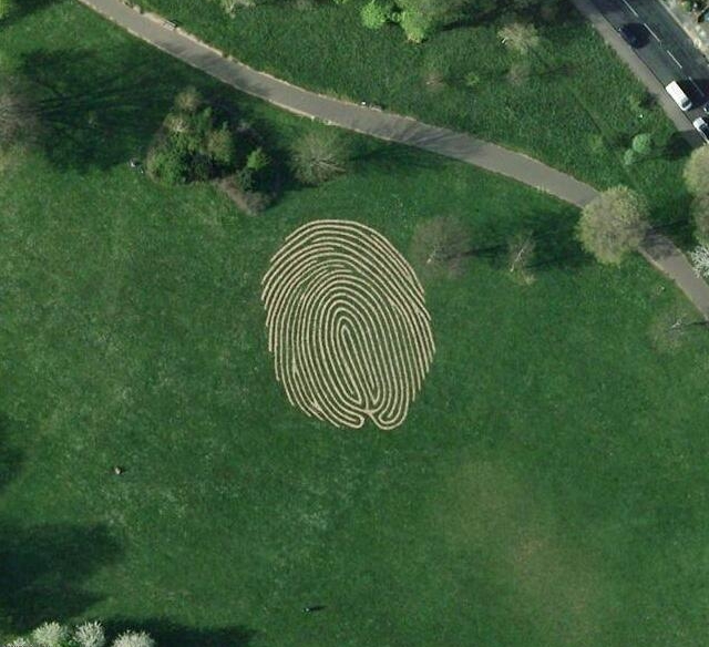 Fingerprints (Art) Strange Google Earth maps ∴