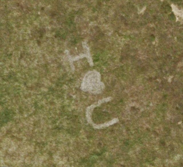 I love you (Message) Strange Google Earth maps ∴