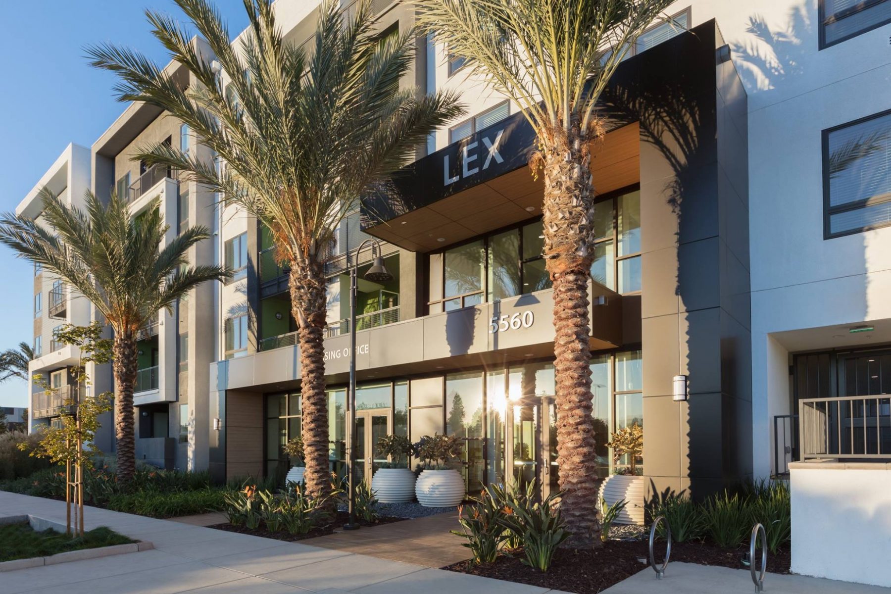 Lexington Luxury Apartments Investor Info ROEM Corp