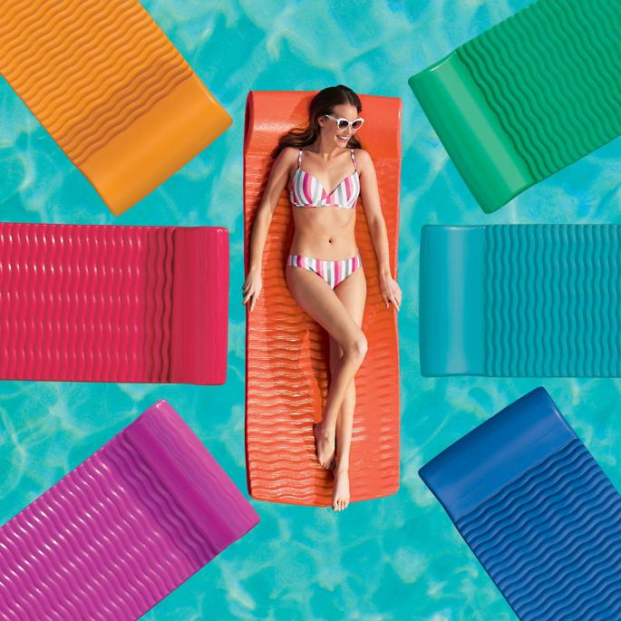 8 Best Pool Floats 2023 Inflatable Floaty Chairs, Mats for Adults