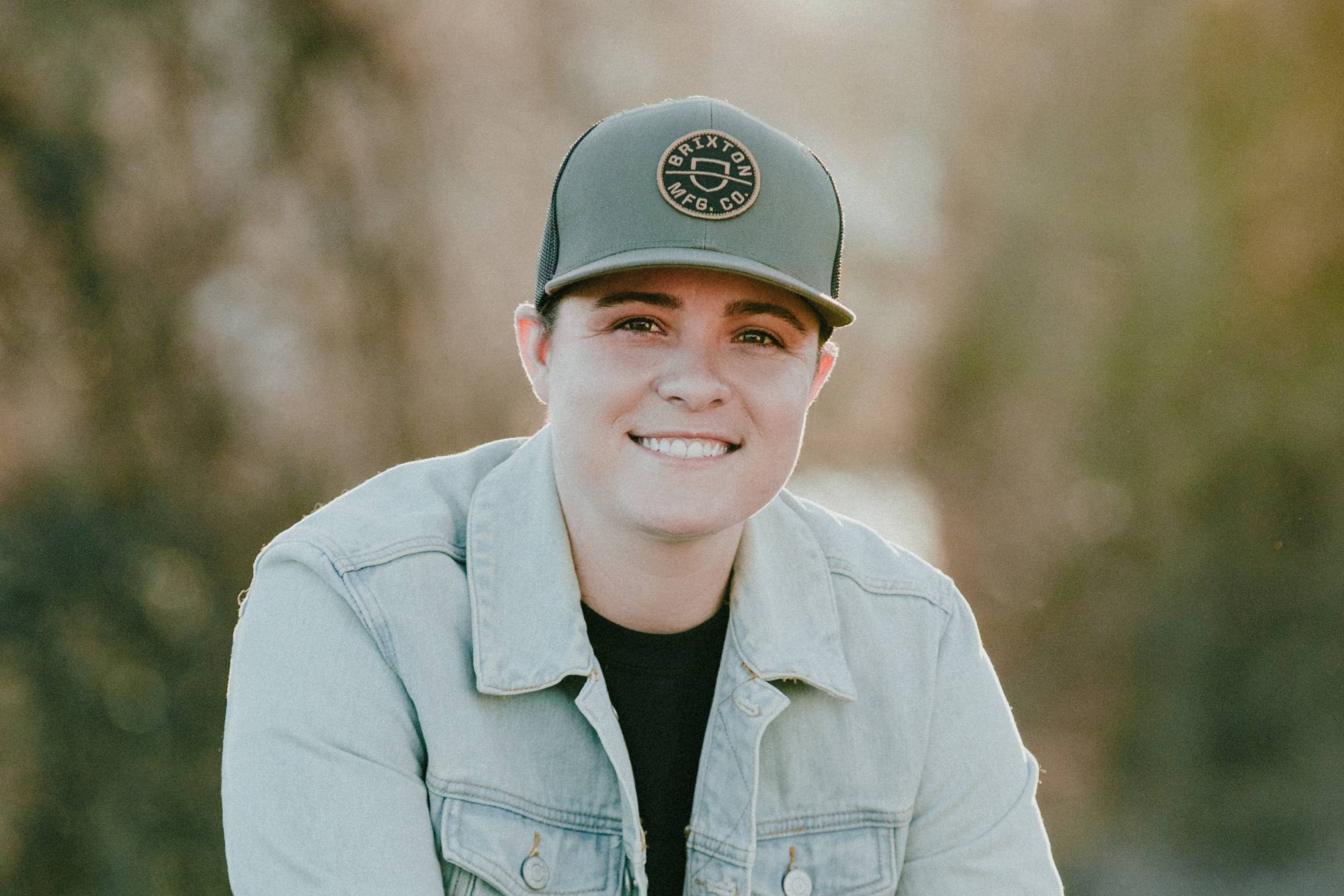 Lily Rose cantante de 'villana' sobre Sam Hunt, problemas LGBTQ en el