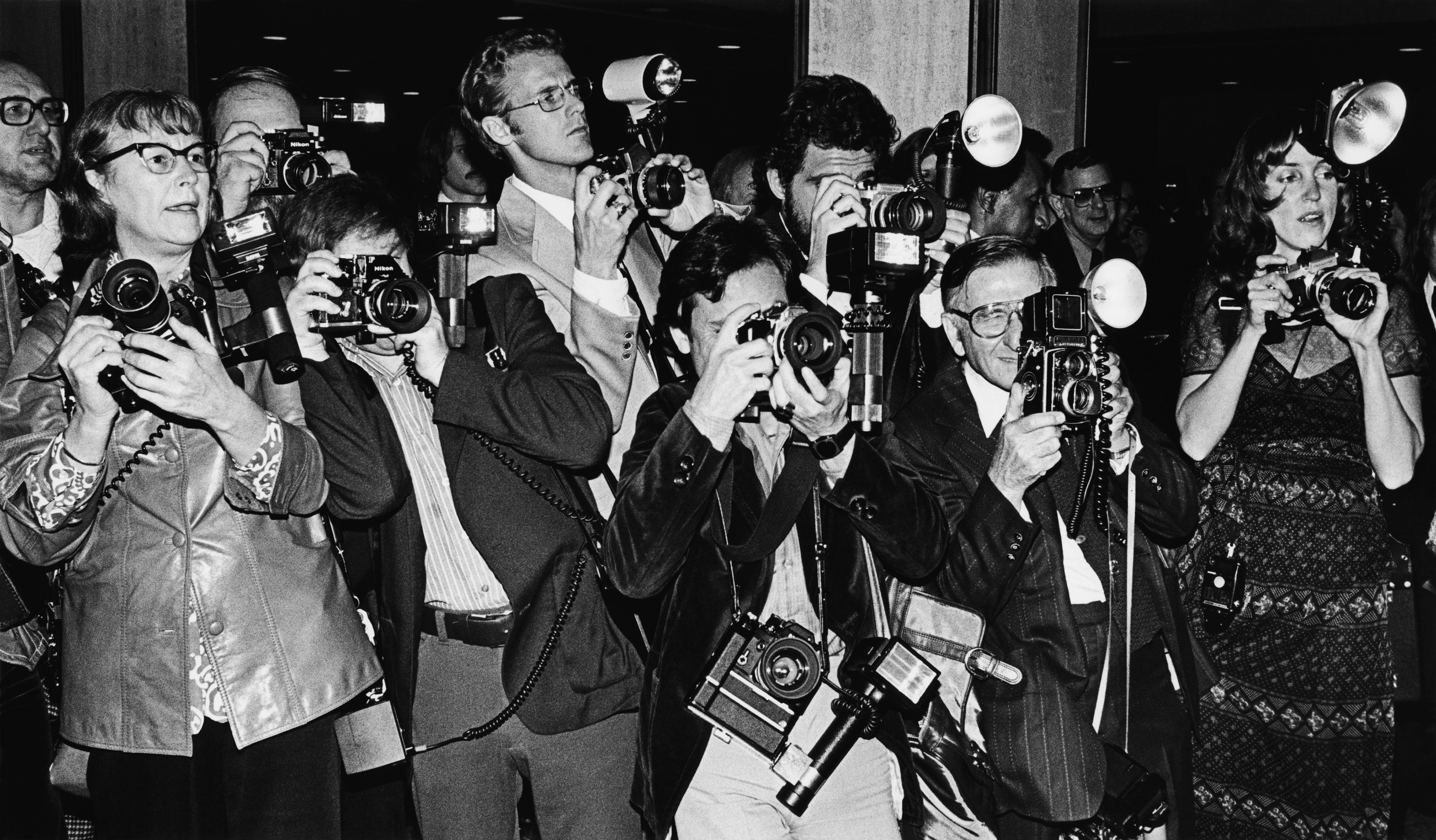 Can Celebrities Sue Paparazzi 60 Photos Moonagedaydream.film
