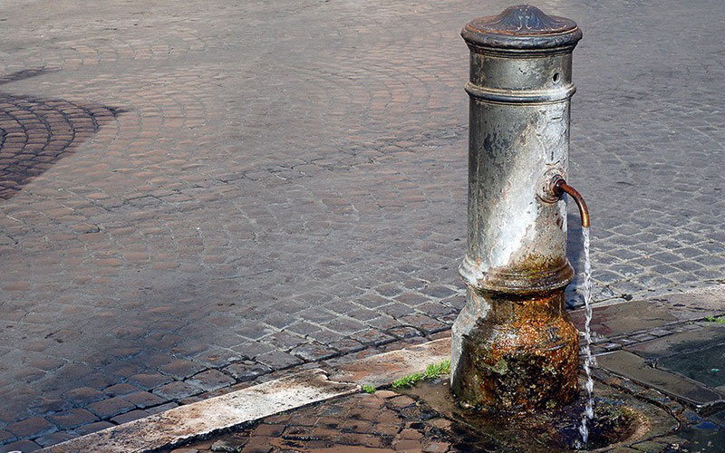Nasone, the typical drinking fountain of Rome Rome’s guide