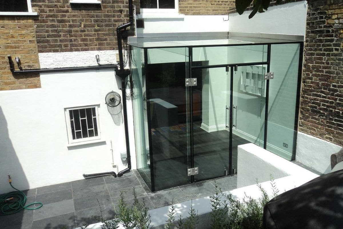 Contemporary Frameless Glass Box Extensions Room Outside®