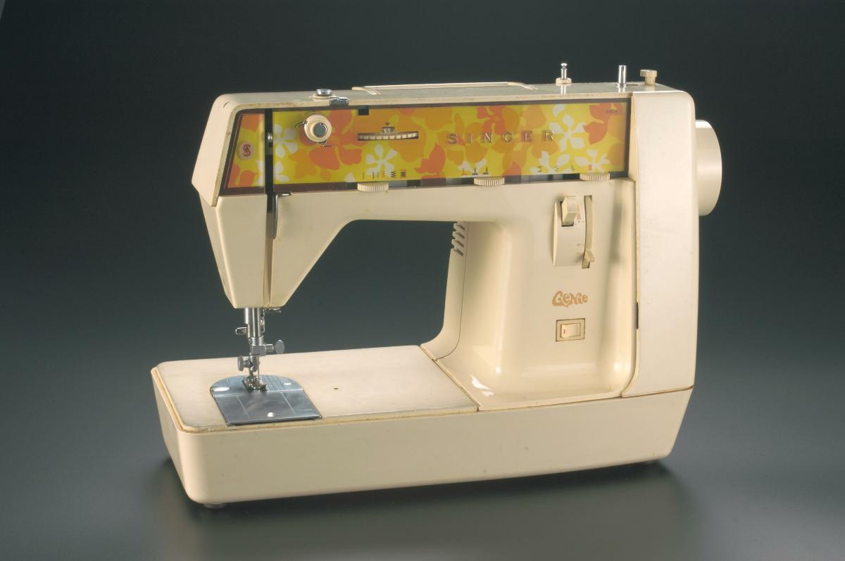 Singer ‘Genie’ sewing machine