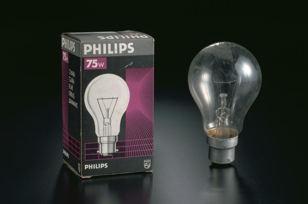 Philips light bulb with packaging