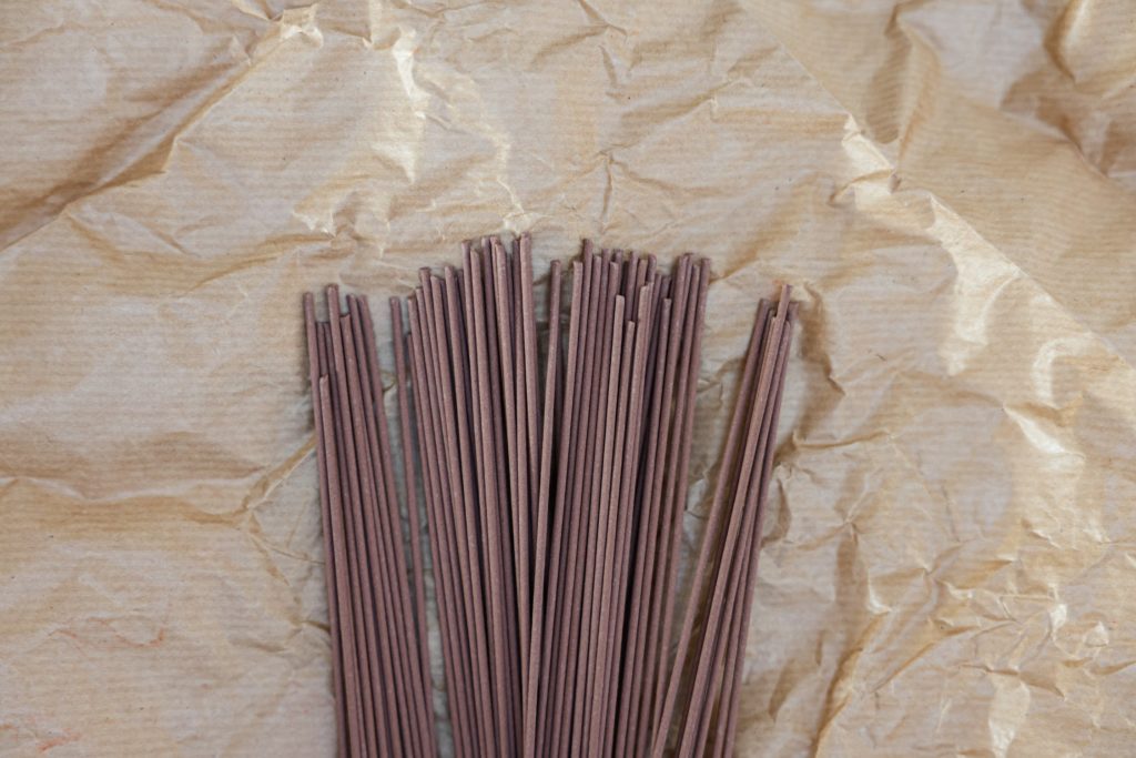 Does Incense Get Rid of Fruit Flies? Roots of Being