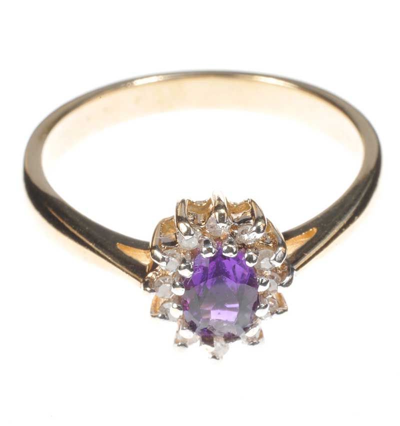 9CT GOLD AMETHYST AND DIAMOND CLUSTER RING