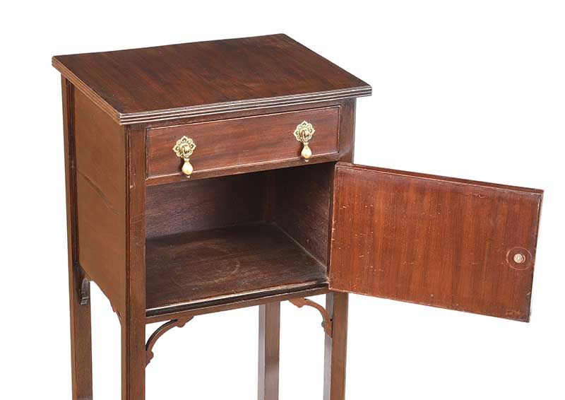 MAHOGANY BEDSIDE PEDESTAL