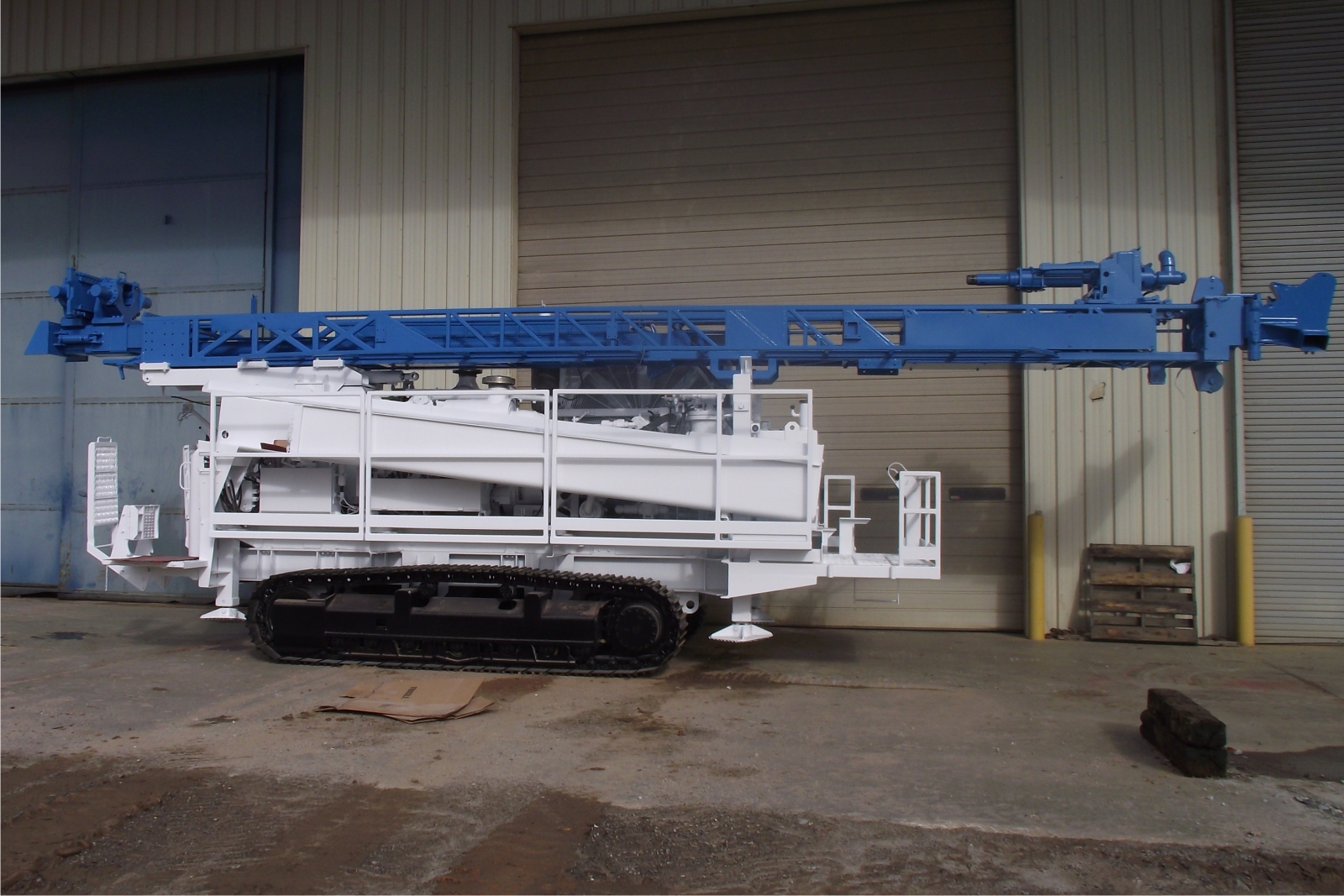 RIG CUSTOMIZATION Rotary Drill Service