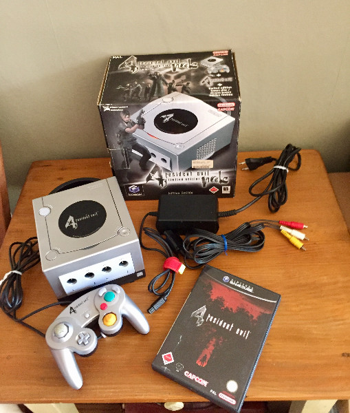 Nintendo GameCube Pokemon XD Gale Of Darkness Limited Edition Console Bundle