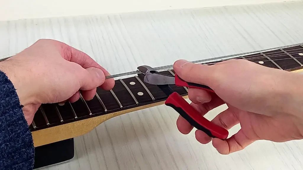 How to Restring an Electric Guitar Easy StepbyStep Guide