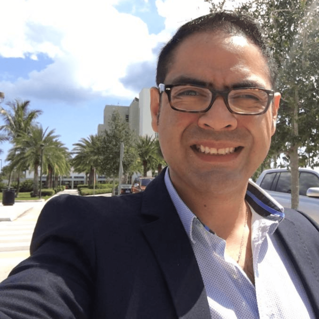 At the Round Table with Technology Expert, Dr. Edwin Hernandez Round